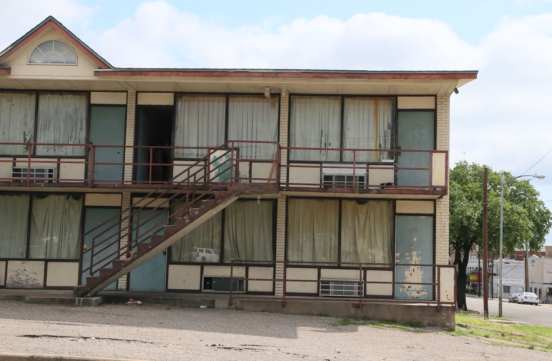 Oak Lodge